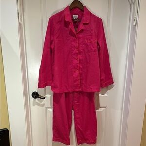 Cabernet Pajamas Sz M Pink checkered with thin Orange Trim at Sleeves and Hem